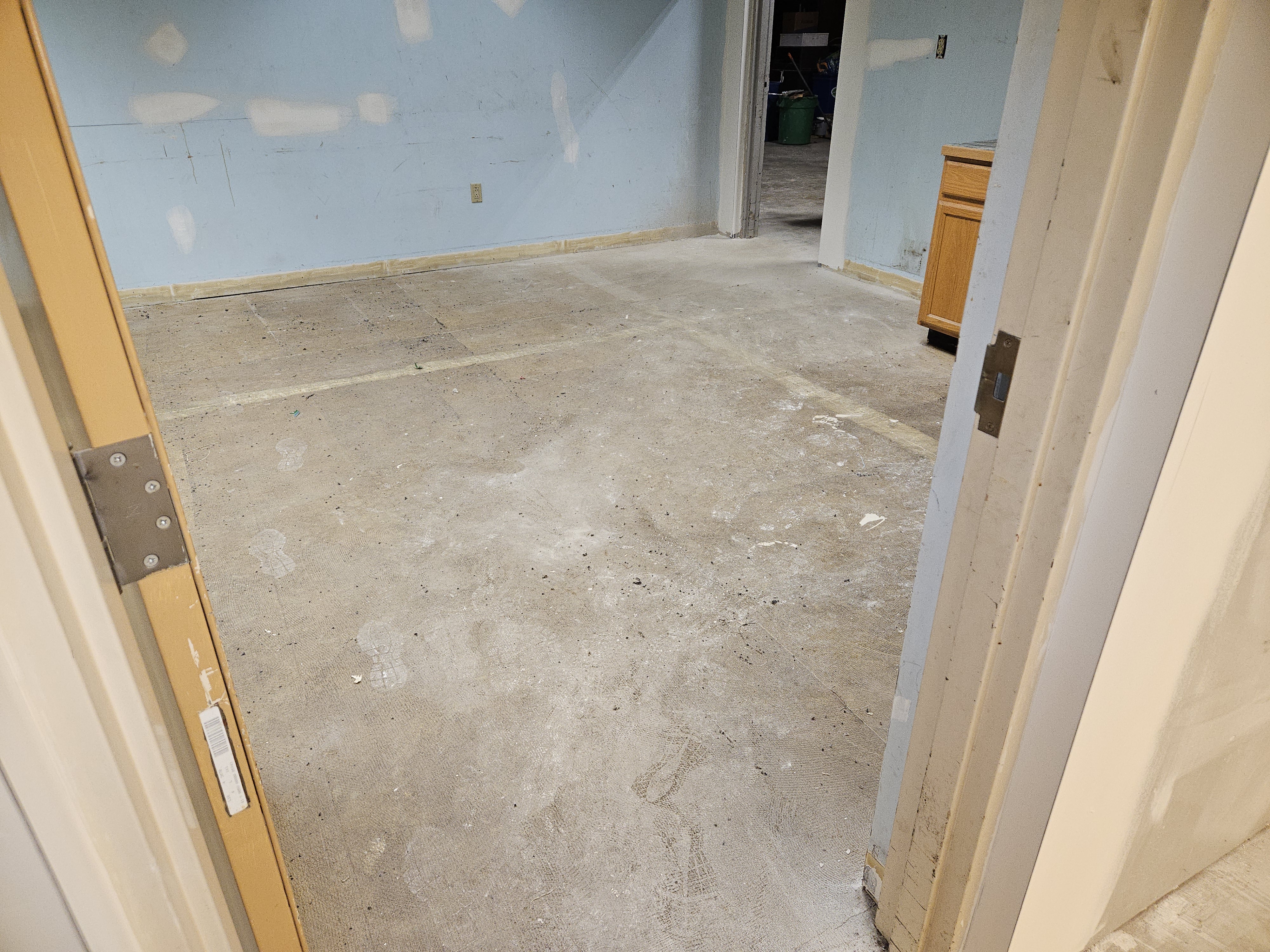 Northshore Specialty Surfaces project photo 53 - Flake floor system in Northeast Ohio